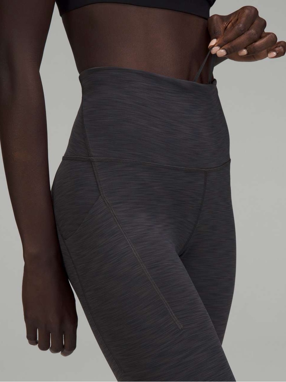 Lululemon Wunder Train High-Rise
Tight Pockets 25"
Heathered Graphite Grey 0 - Picture 4 of 14